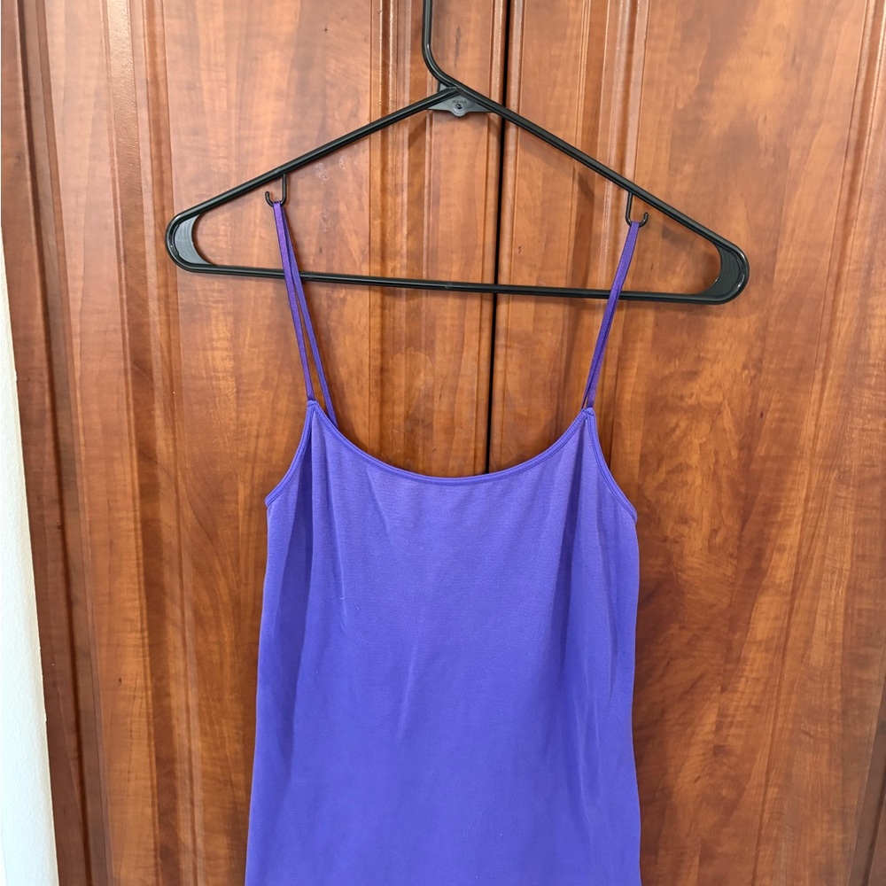 WET SEAL PURPLE ADJUSTABLE STRAP TANK TOP SIZE MEDIUM/LARGE